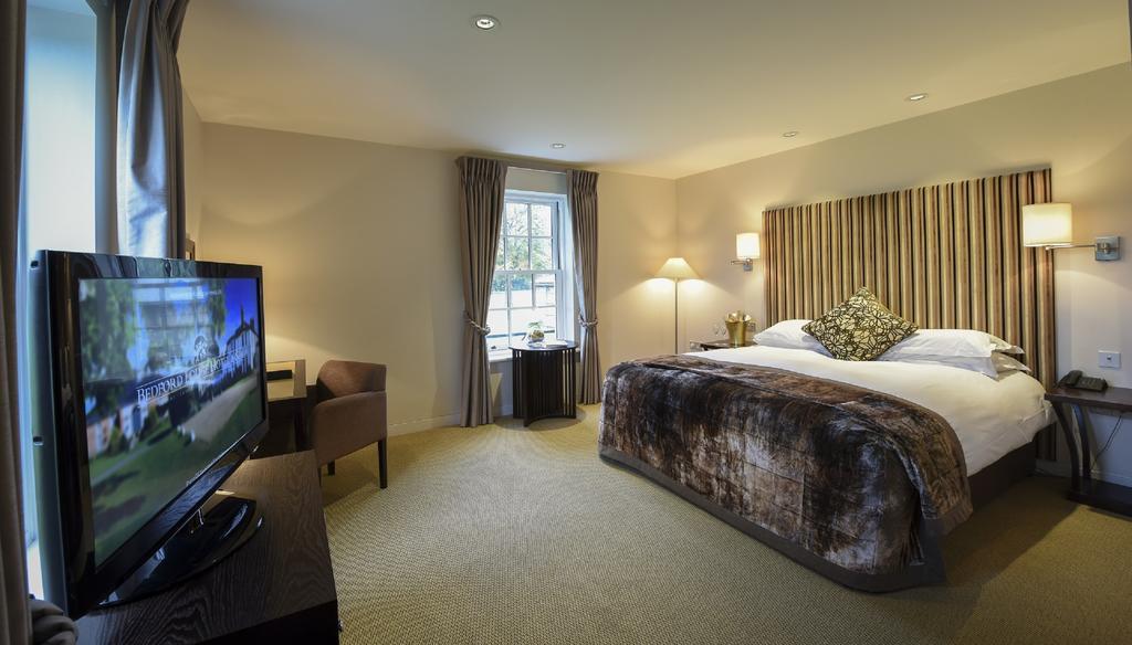 Bedford Lodge Hotel & Spa Newmarket  Exterior photo